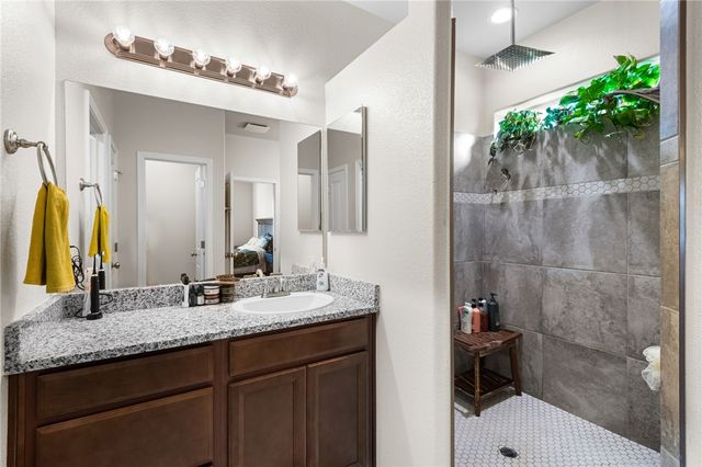 495 S Glen Canyon Road, Golden Valley, AZ 86413