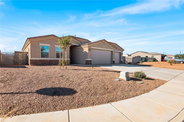 495 S Glen Canyon Road, Golden Valley, AZ 86413