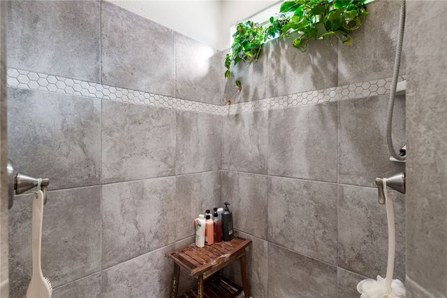 495 S Glen Canyon Road, Golden Valley, AZ 86413