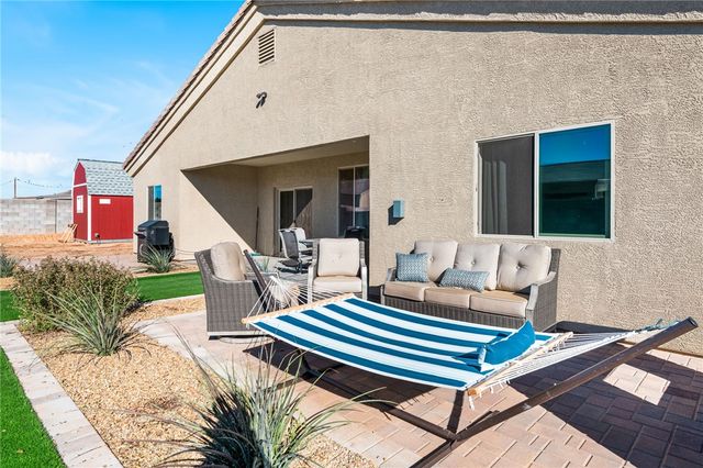 495 S Glen Canyon Road, Golden Valley, AZ 86413