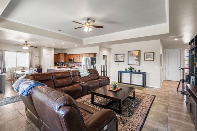 495 S Glen Canyon Road, Golden Valley, AZ 86413