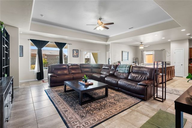 495 S Glen Canyon Road, Golden Valley, AZ 86413