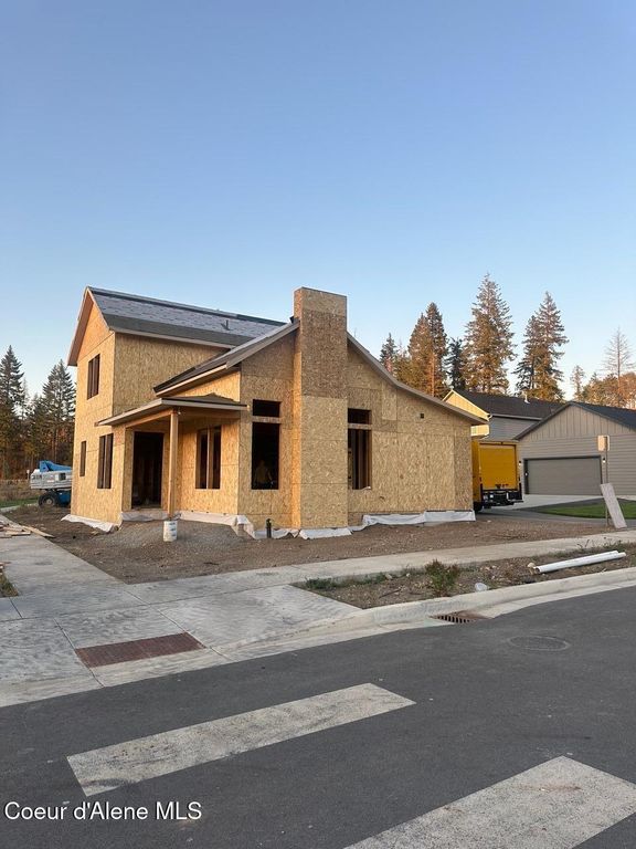 469 E PENSTEMON RD, Hayden, ID 83835