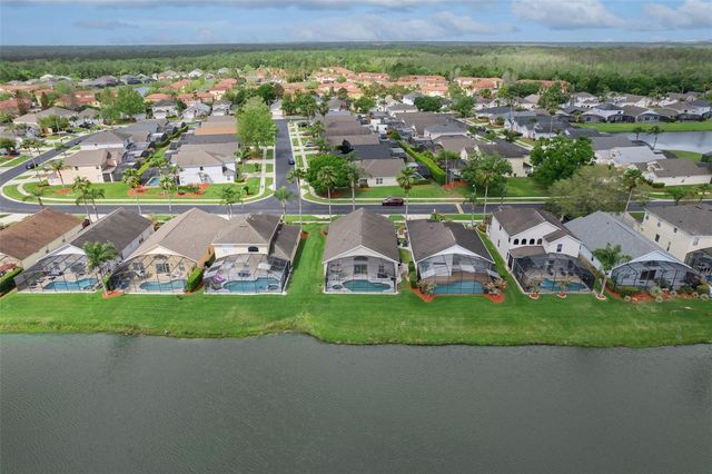 967 LAKE BERKLEY DRIVE, Kissimmee, FL 34746