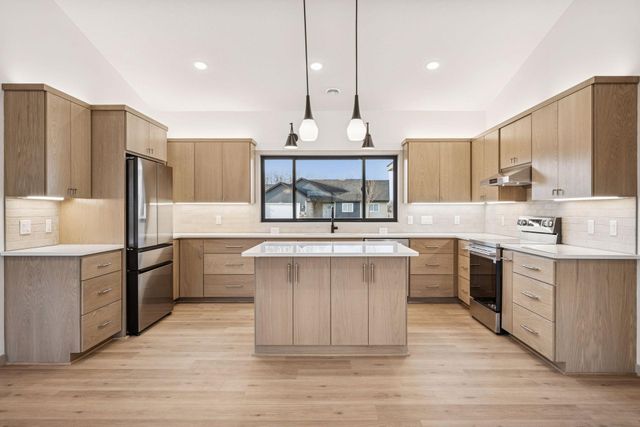 2675 128th Avenue NW, Coon Rapids, MN 55448