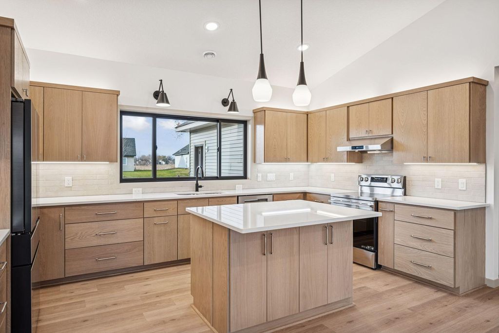 2675 128th Avenue NW, Coon Rapids, MN 55448