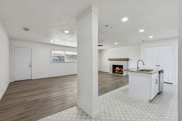 1426 Cape Cod Drive, Dallas, TX 75216