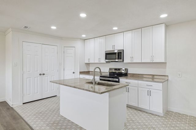 1426 Cape Cod Drive, Dallas, TX 75216