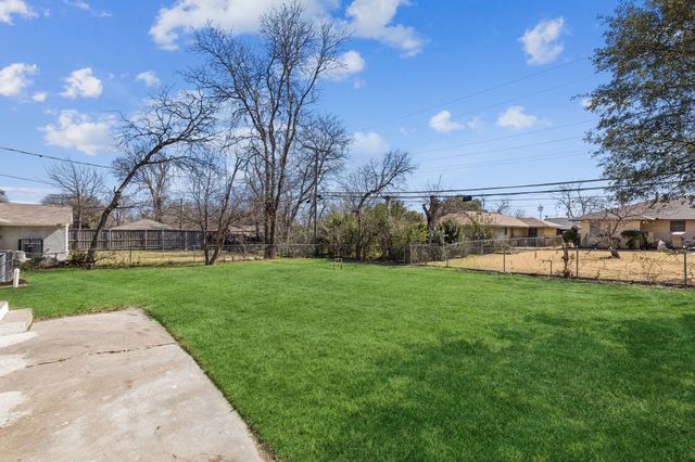 1426 Cape Cod Drive, Dallas, TX 75216