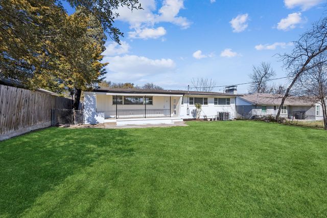 1426 Cape Cod Drive, Dallas, TX 75216