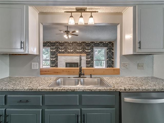 513 Beagle Circle, Edmond, OK 73003