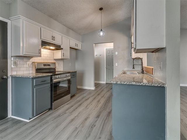 513 Beagle Circle, Edmond, OK 73003