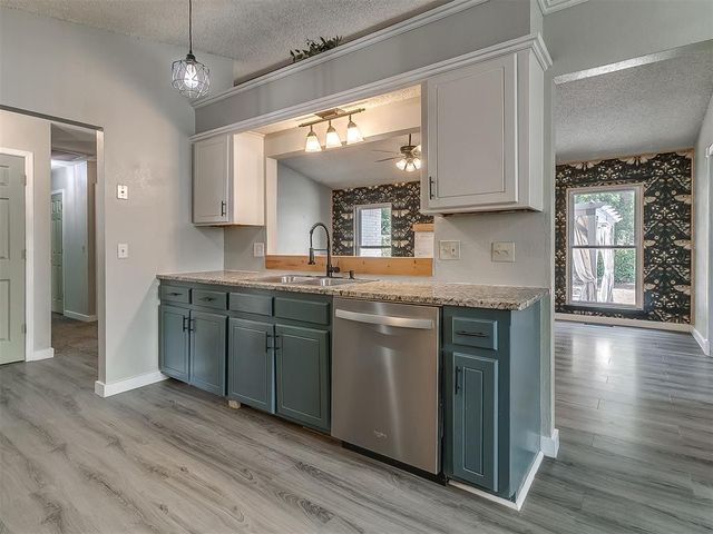 513 Beagle Circle, Edmond, OK 73003