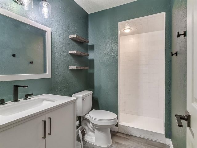 513 Beagle Circle, Edmond, OK 73003