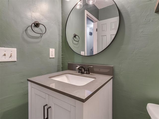 513 Beagle Circle, Edmond, OK 73003