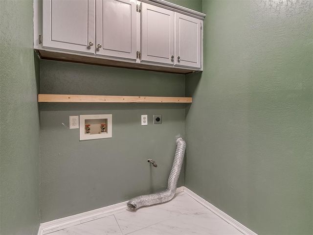 513 Beagle Circle, Edmond, OK 73003