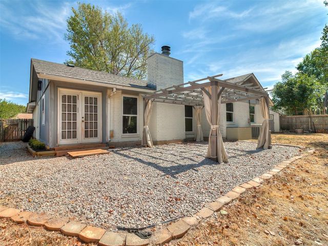 513 Beagle Circle, Edmond, OK 73003