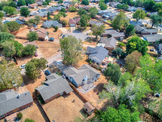513 Beagle Circle, Edmond, OK 73003