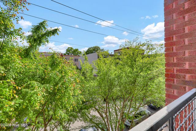 801 N 4th Street Apt 302, Wilmington, NC 28401