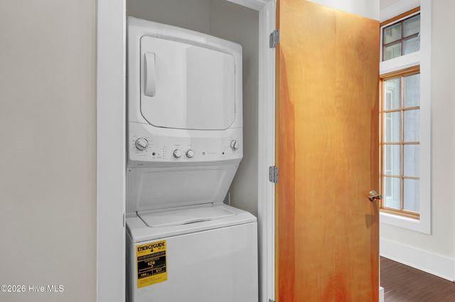 801 N 4th Street Apt 302, Wilmington, NC 28401