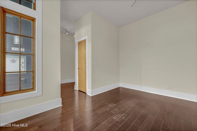 801 N 4th Street Apt 302, Wilmington, NC 28401
