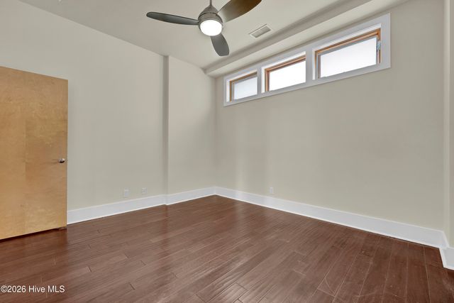 801 N 4th Street Apt 302, Wilmington, NC 28401