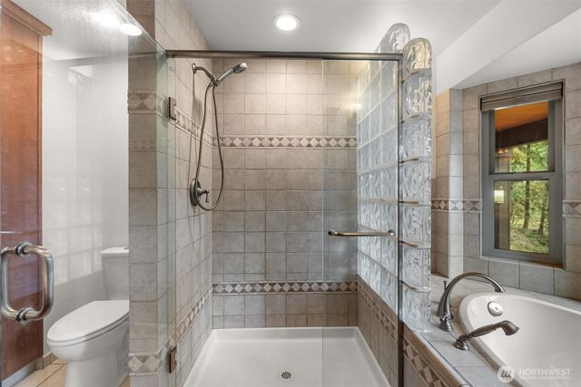 27422 SE 236th Street, Maple Valley, WA 98038