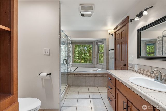 27422 SE 236th Street, Maple Valley, WA 98038