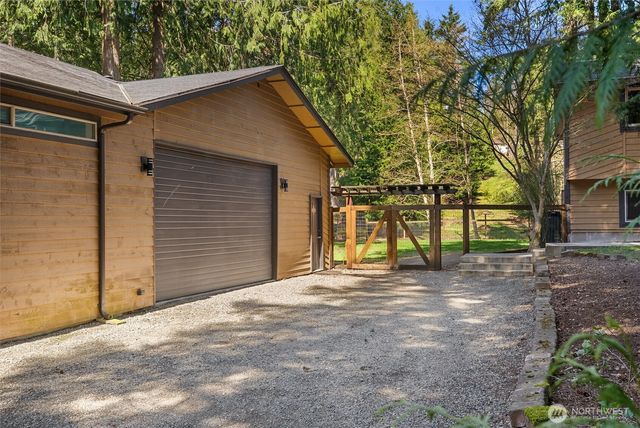 27422 SE 236th Street, Maple Valley, WA 98038