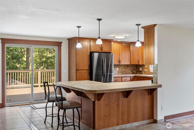 27422 SE 236th Street, Maple Valley, WA 98038