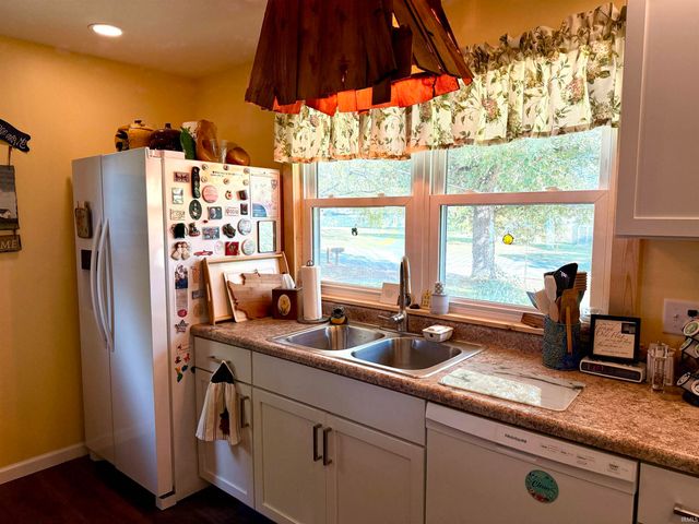 2024 White Creek Drive, Rochester, IN 46975