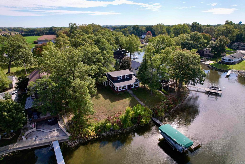 2024 White Creek Drive, Rochester, IN 46975