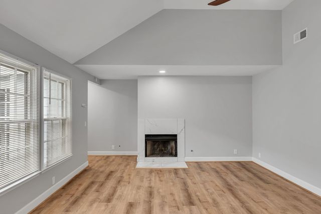 2135 Acklen Ave Apt 10, Nashville, TN 37212
