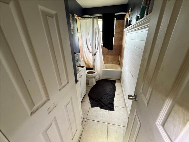 912 Midas Lane, Alvin, TX 77511