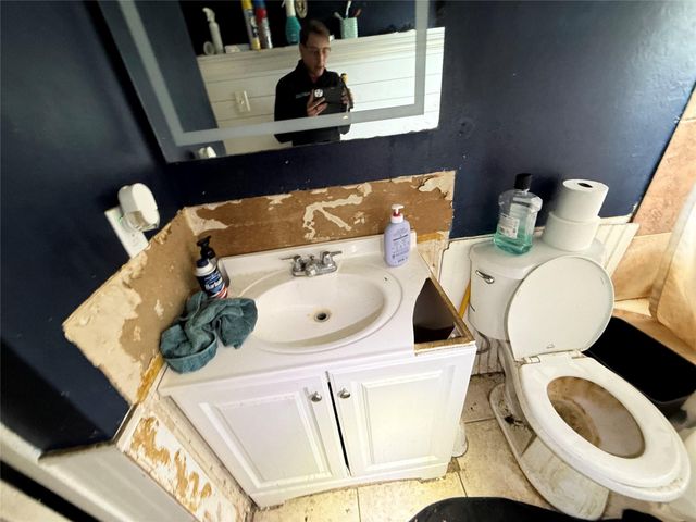 912 Midas Lane, Alvin, TX 77511