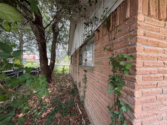 912 Midas Lane, Alvin, TX 77511