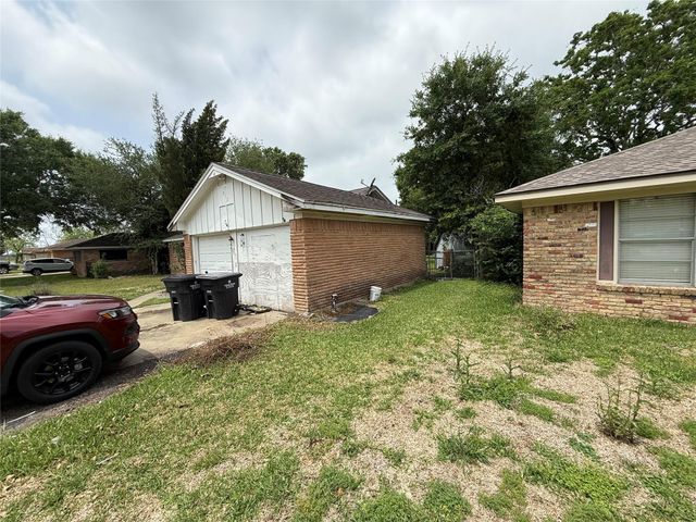 912 Midas Lane, Alvin, TX 77511