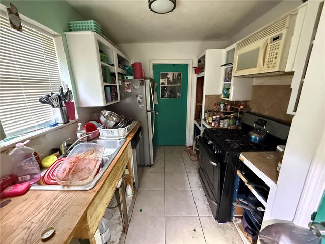 912 Midas Lane, Alvin, TX 77511