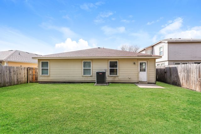 3006 Dusty Oak Drive, Dallas, TX 75227