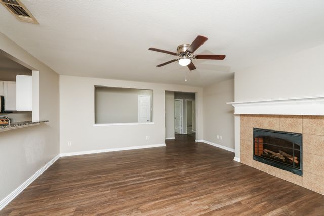 3006 Dusty Oak Drive, Dallas, TX 75227