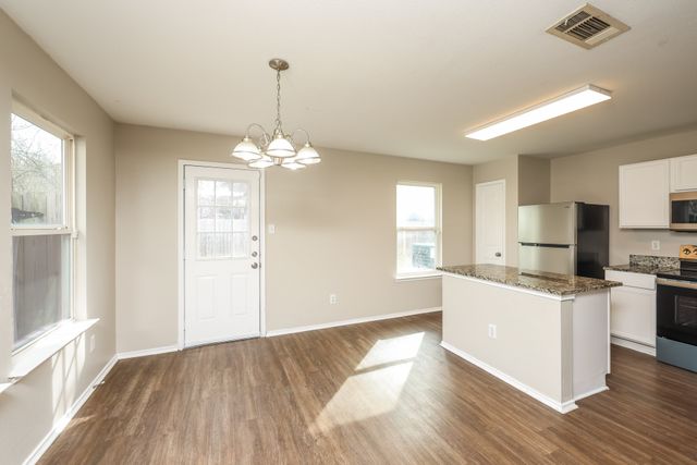 3006 Dusty Oak Drive, Dallas, TX 75227