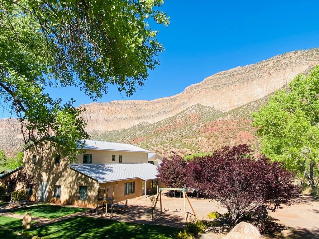 Image 4 of property listing at 16441 Highway 4, Jemez Springs, NM 87025