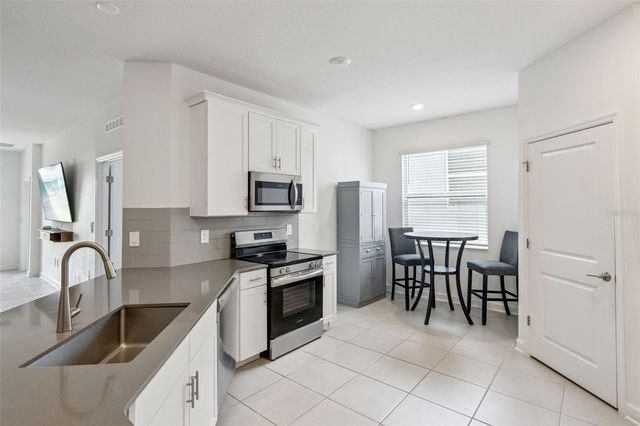 4614 WANDSWORTH WAY, Davenport, FL 33837
