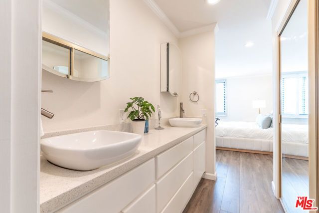 8145 Redlands Street 205, Playa Del Rey (los Angeles), CA 90293