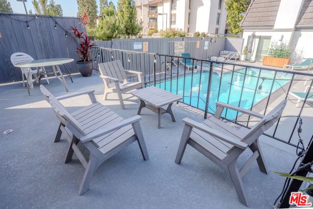 8145 Redlands Street 205, Playa Del Rey (los Angeles), CA 90293