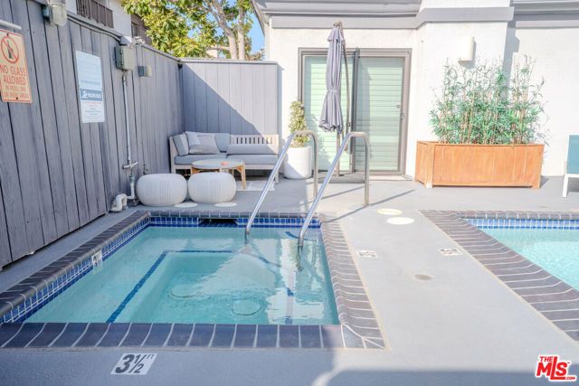 8145 Redlands Street 205, Playa Del Rey (los Angeles), CA 90293