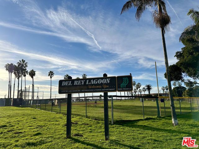 8145 Redlands Street 205, Playa Del Rey (los Angeles), CA 90293