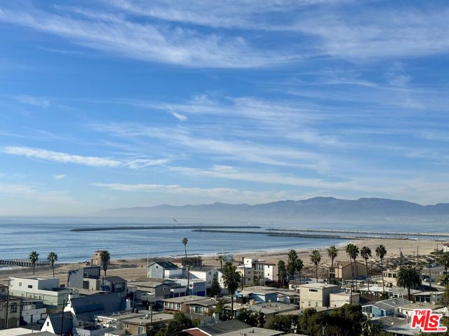8145 Redlands Street 205, Playa Del Rey (los Angeles), CA 90293
