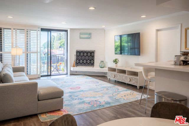 8145 Redlands Street 205, Playa Del Rey (los Angeles), CA 90293