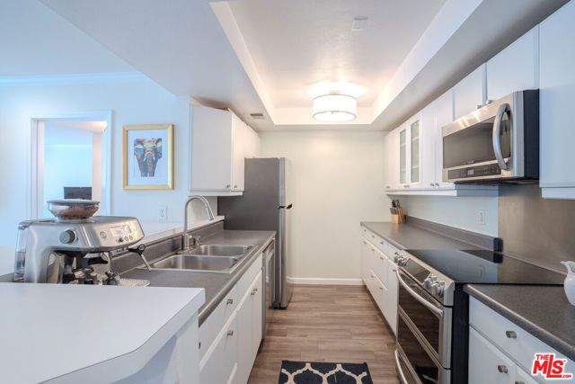 8145 Redlands Street 205, Playa Del Rey (los Angeles), CA 90293